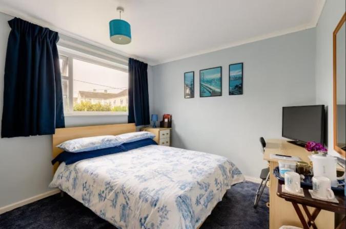 Bed & Breakfast Only - Not 24 Hour Lodging - Free Parking Truro Cornwall מראה חיצוני תמונה